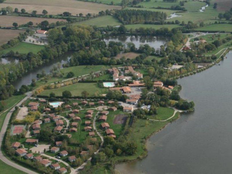 Terres De France - Natura Resort Pescalis Moncoutant Экстерьер фото